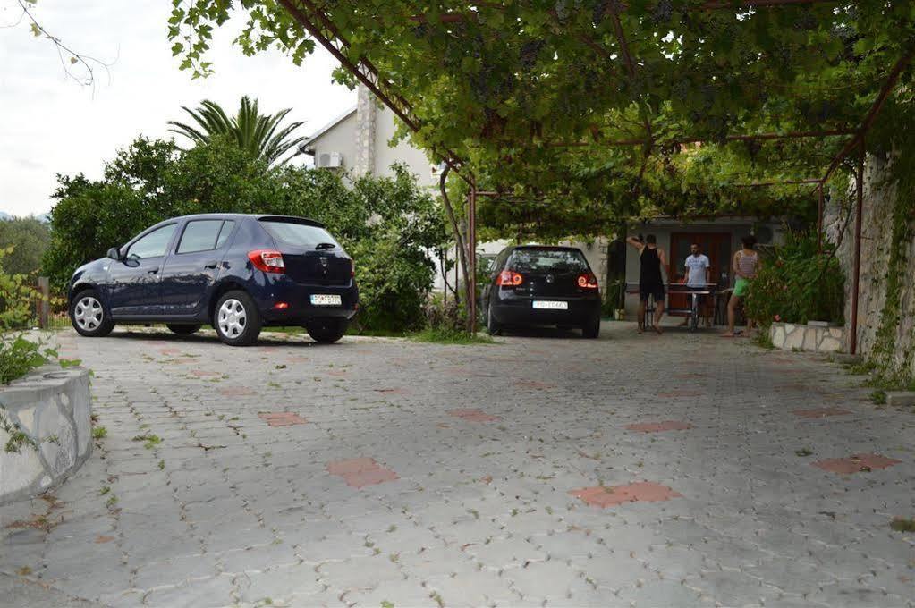 Apartments Mm Sveti Stefan Εξωτερικό φωτογραφία